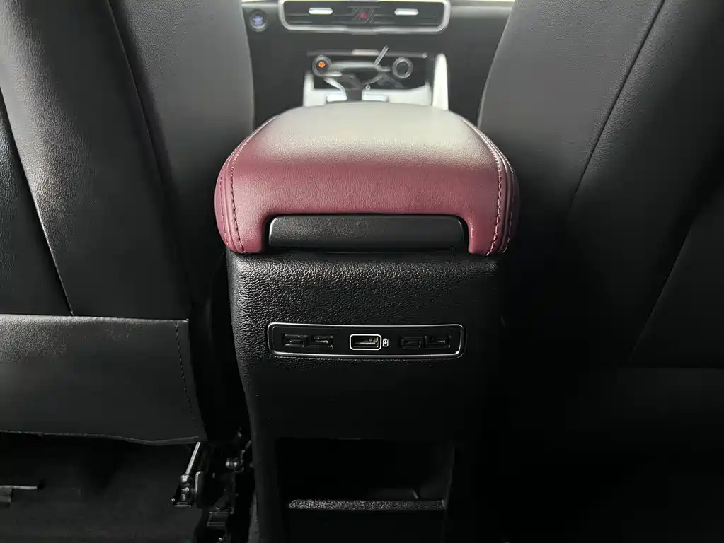 Geely Binyue — миниатюра 16