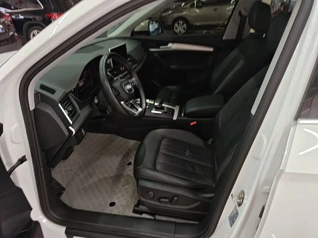 Audi Q5L — миниатюра 15