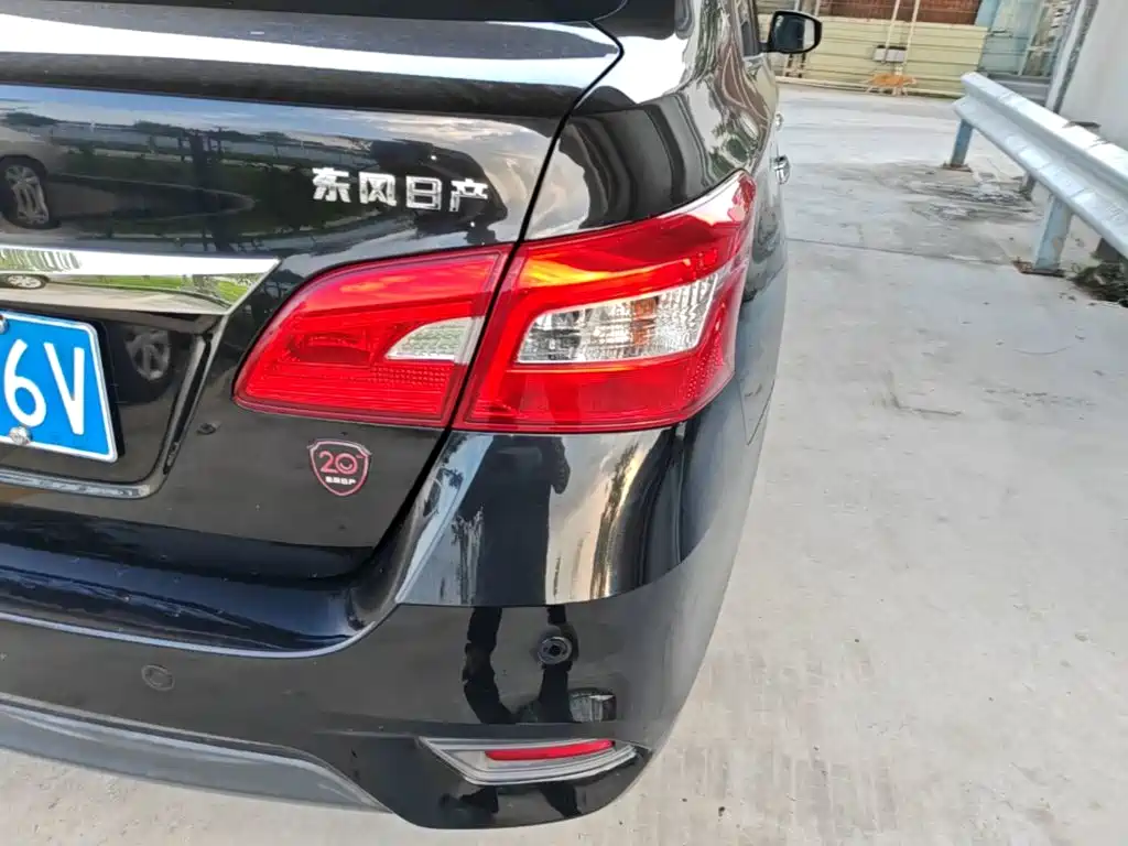Nissan Sylphy — миниатюра 8