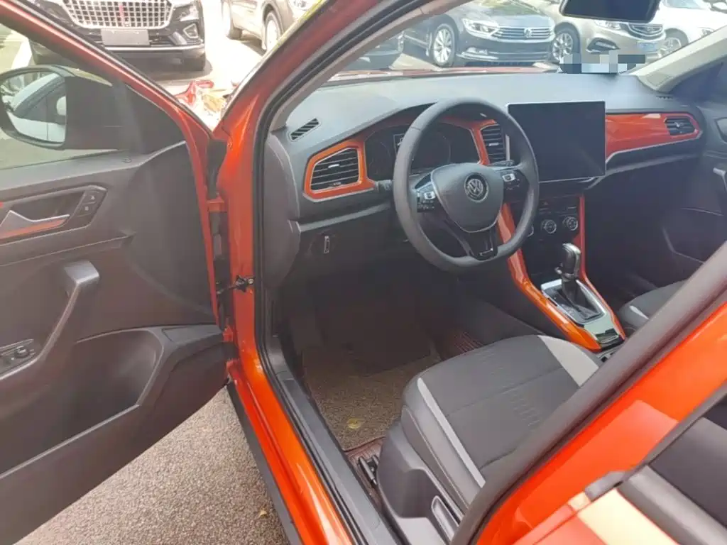 Volkswagen T-Roc — миниатюра 16
