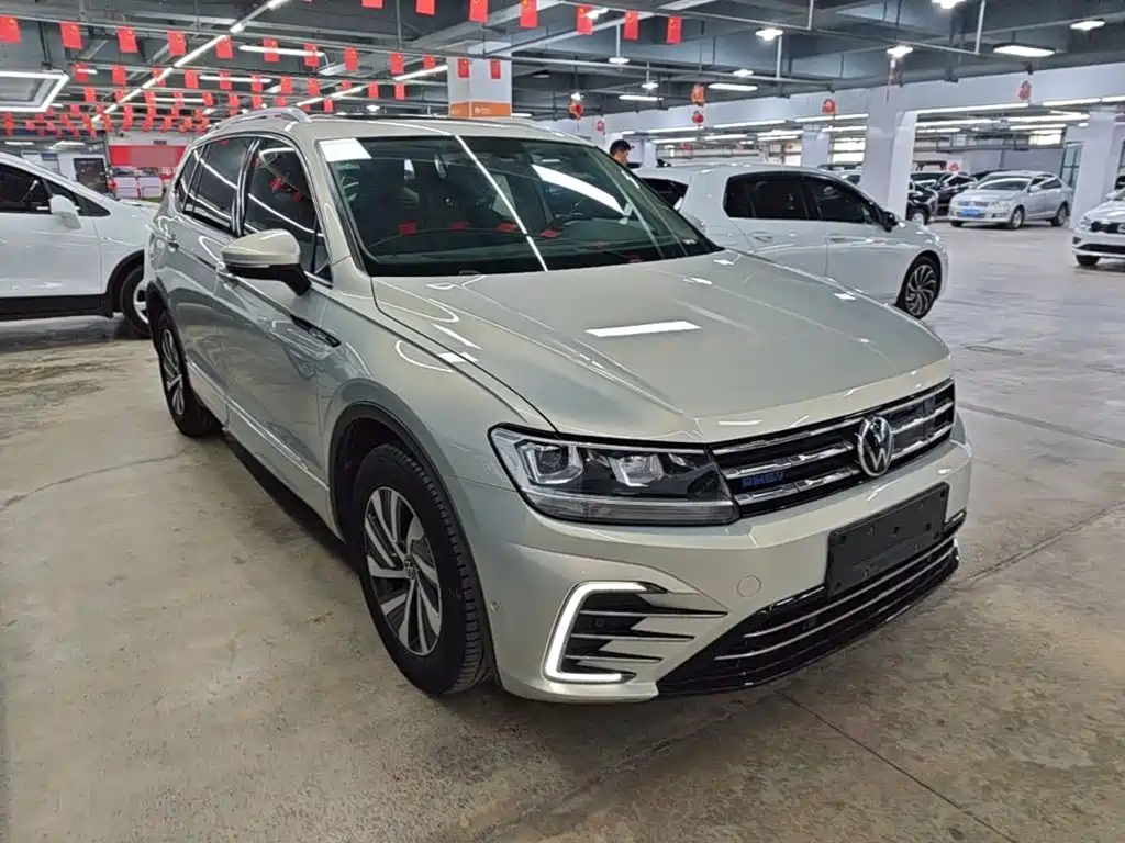 Volkswagen Tiguan L PHEV — миниатюра 4