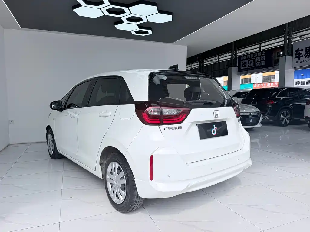 Honda Fit — миниатюра 9