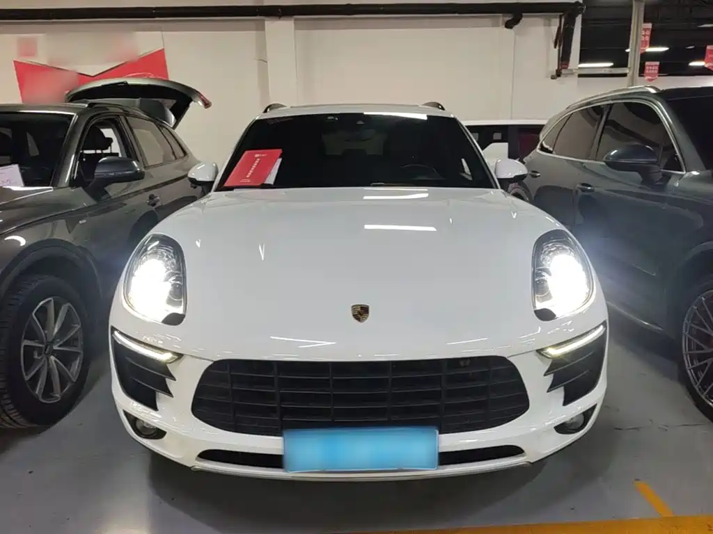Porsche Macan — миниатюра 3