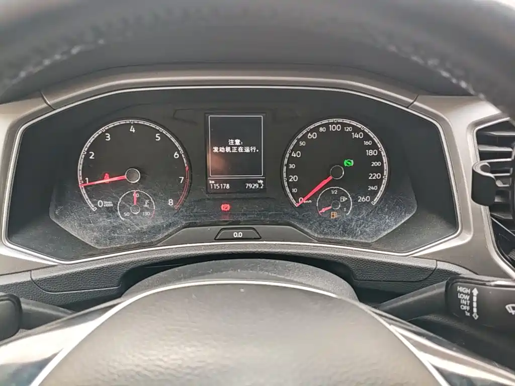 Volkswagen T-Roc — миниатюра 12