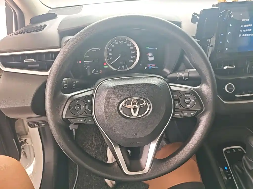 Toyota Corolla — миниатюра 11