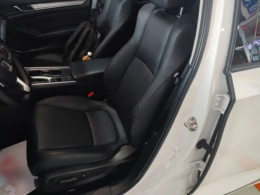 Honda Accord — миниатюра 15