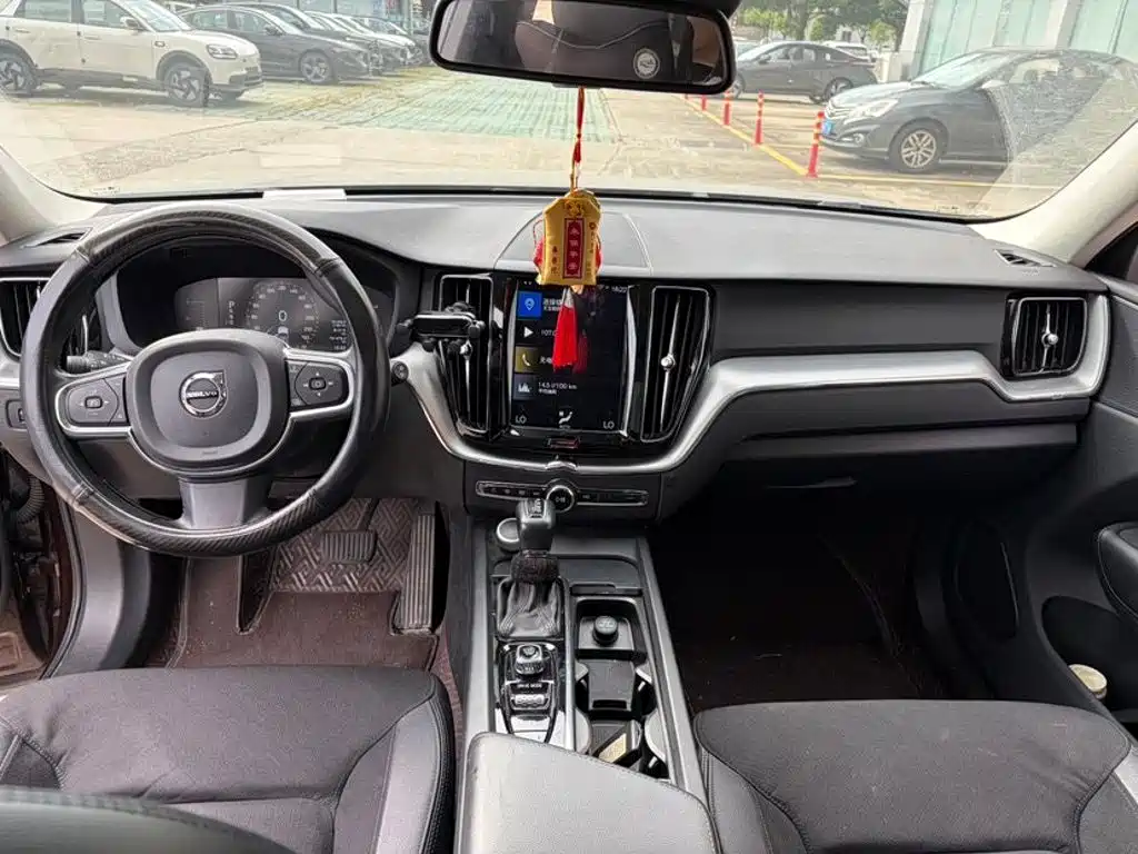 Volvo XC60 — миниатюра 5