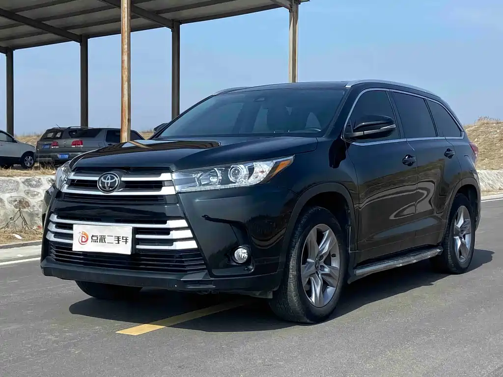 TOYOTA HIGHLANDER