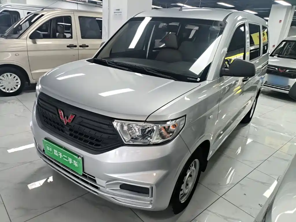 Wuling Hongguang V — миниатюра 2