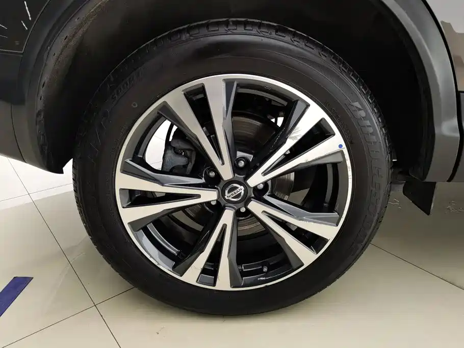 Nissan Qashqai — миниатюра 6