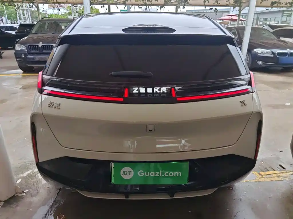 Zeekr X 2025 мест