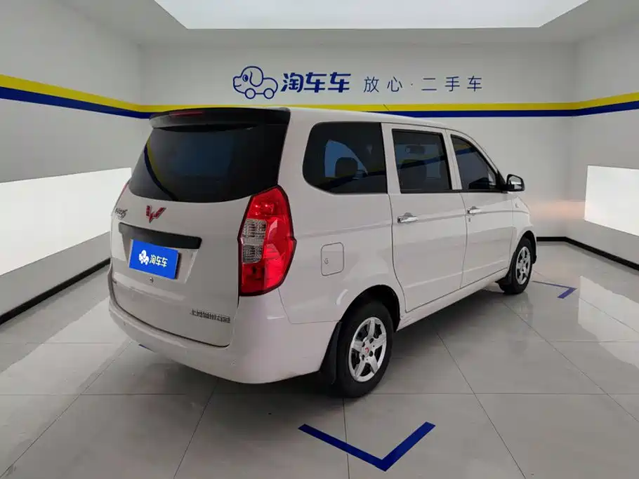 Wuling Hongguang — миниатюра 3