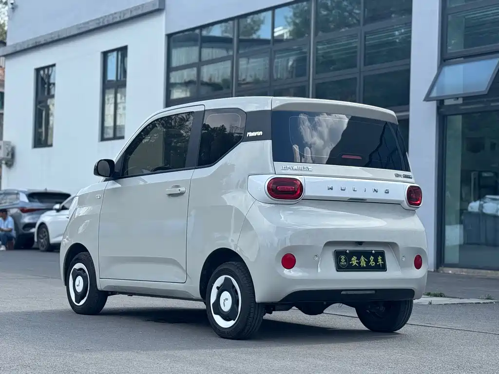 Wuling MINIEV — миниатюра 6