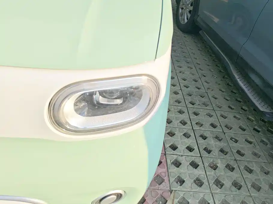 Wuling MINIEV — миниатюра 5