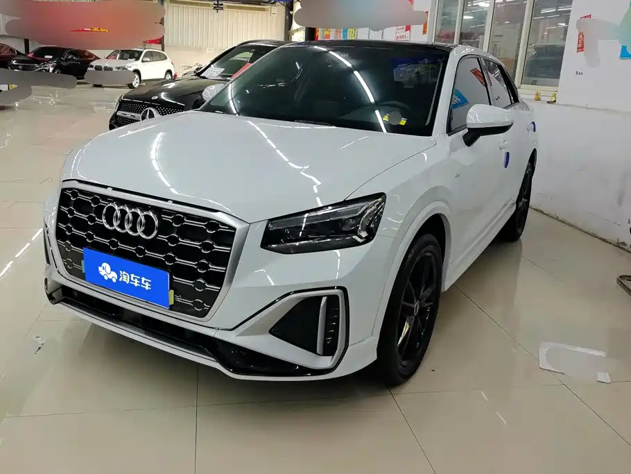Audi Q2L