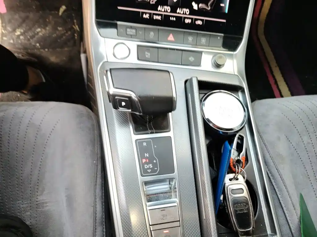 Audi A6L — миниатюра 10