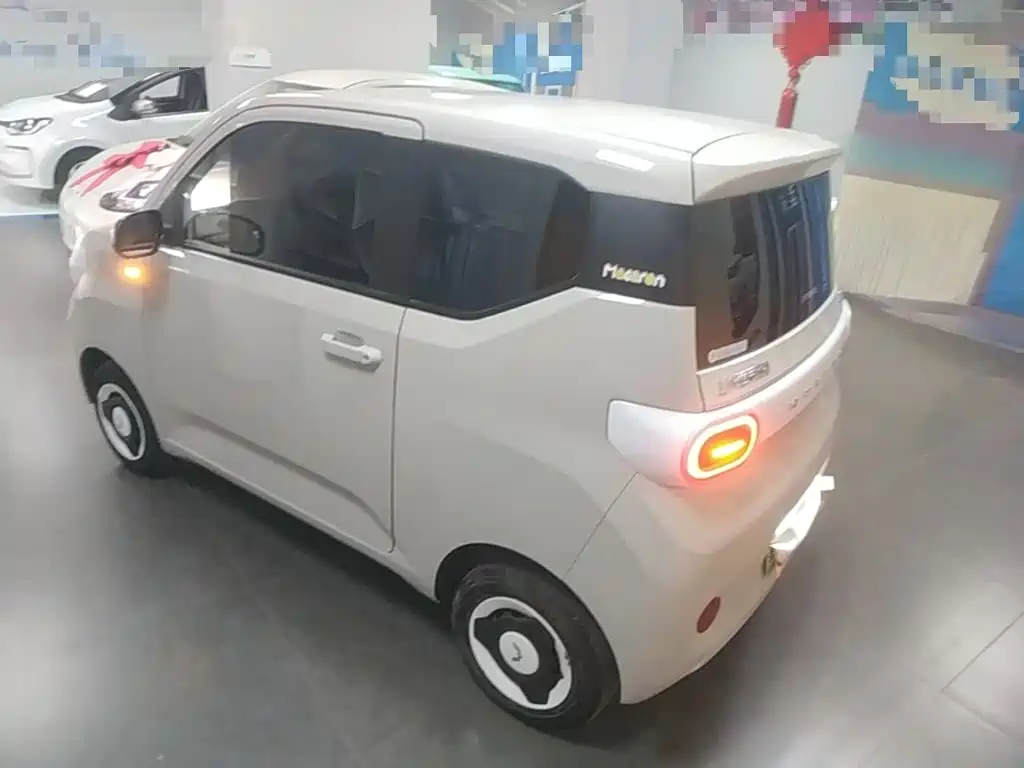 Wuling MINIEV — миниатюра 5