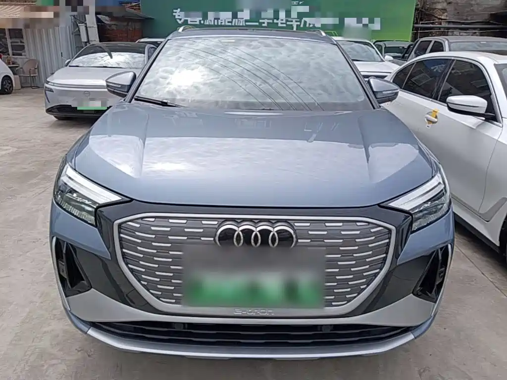 Audi Q4 e-tron — миниатюра 3