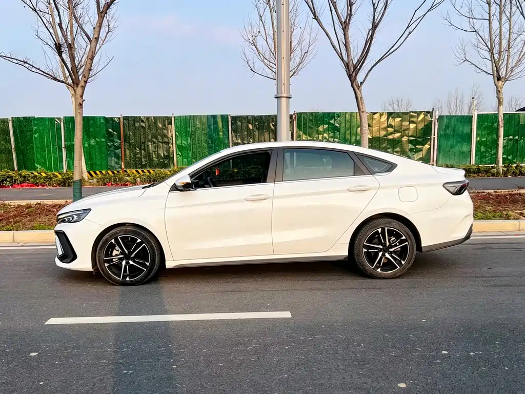 Geely Binrui — миниатюра 9
