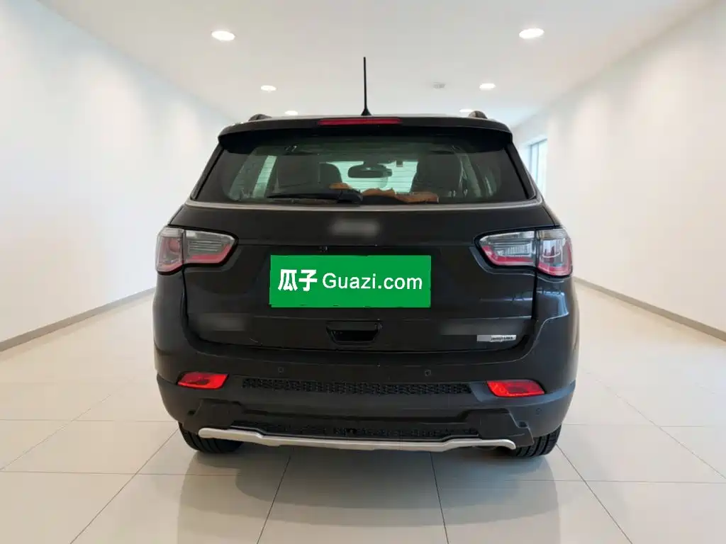 Jeep Compass — миниатюра 5