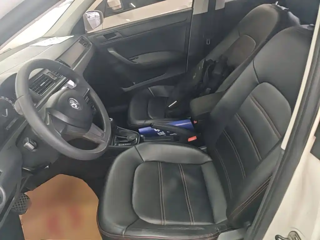 Skoda Rapid Spaceback — миниатюра 15