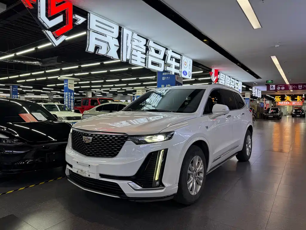 Cadillac XT6