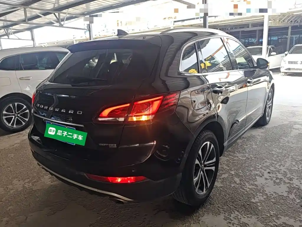 Borgward BX7 — миниатюра 7