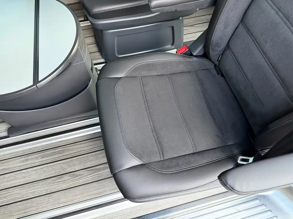 Volkswagen Caravelle 2.0TSI 4WD Luxury Edition 7 seats, фото 17