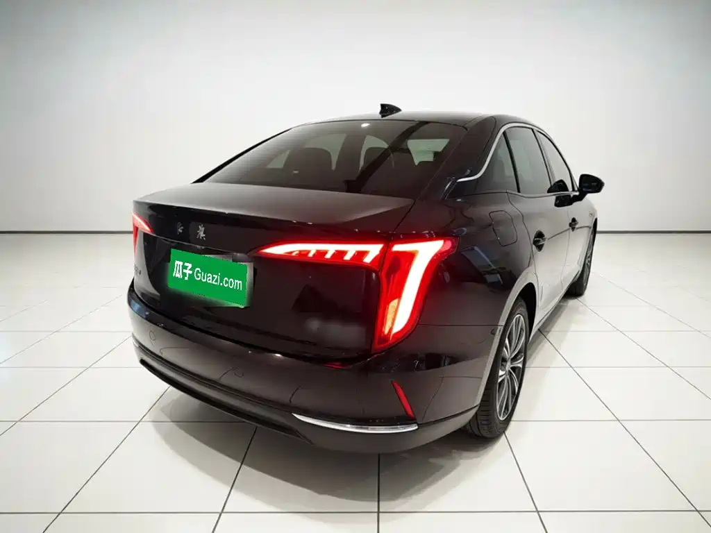 Hongqi Hongqi E-QM5 — миниатюра 6