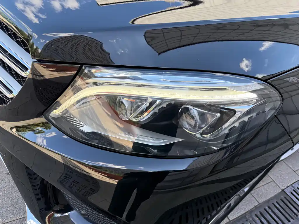 Mercedes-Benz GLE (Import) — миниатюра 12