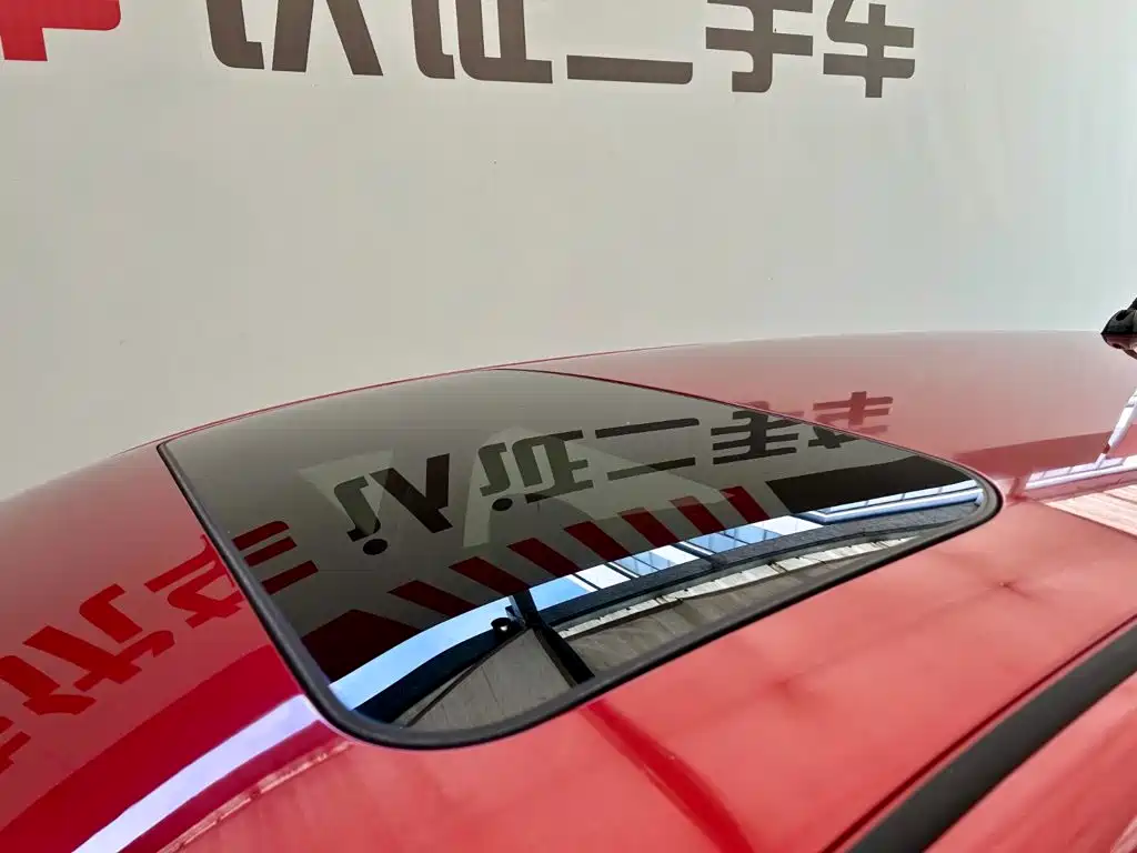 Nissan Tiida — миниатюра 14