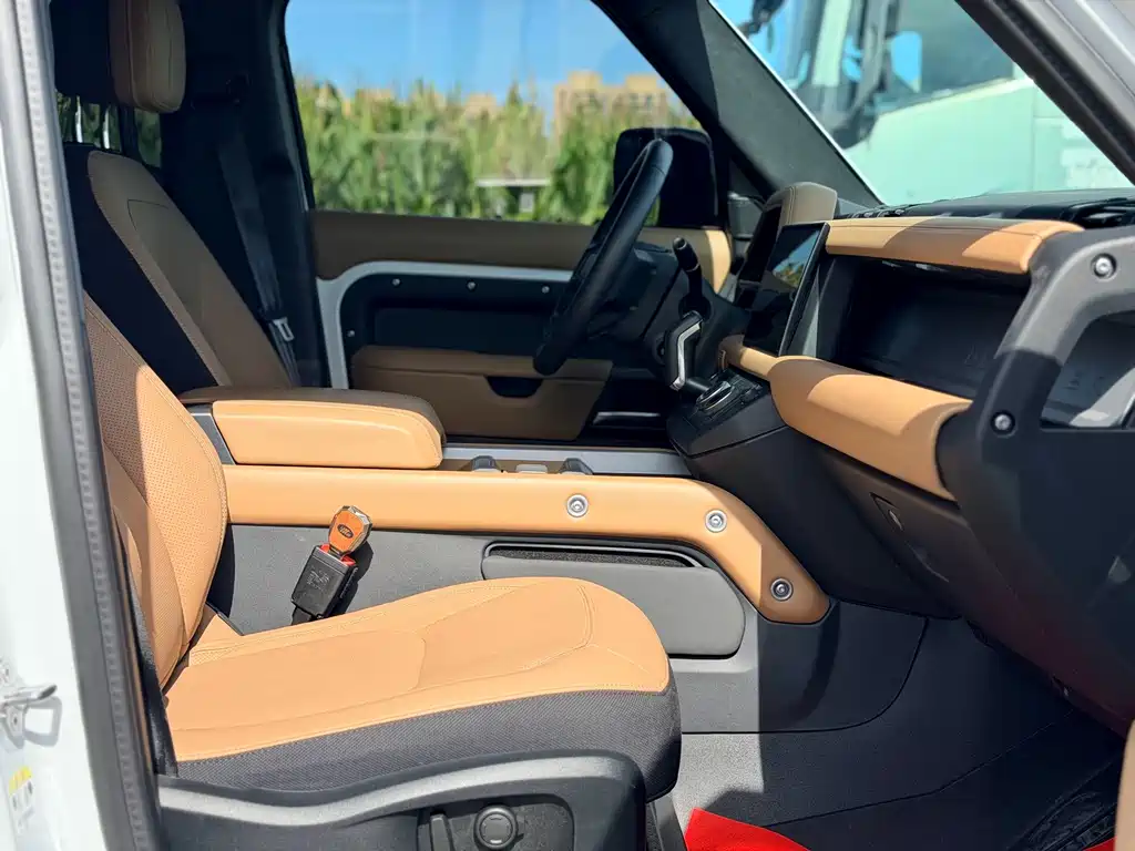 Land Rover Defender — миниатюра 11