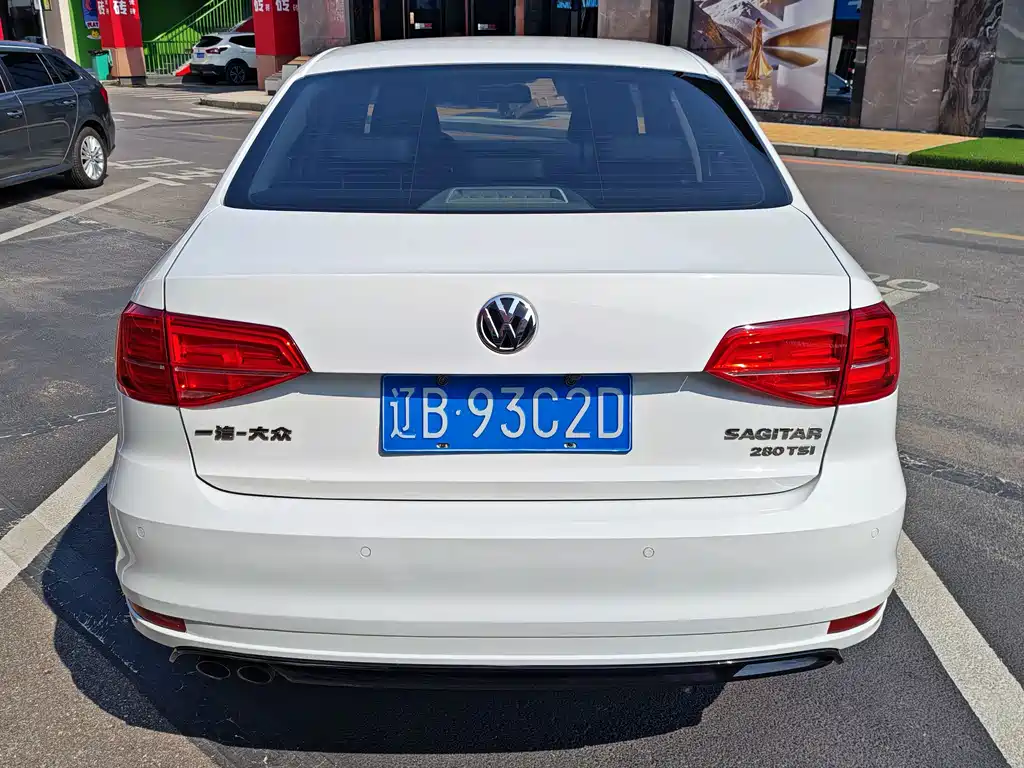 Volkswagen Sagitar — миниатюра 6