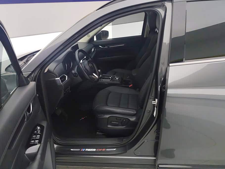 Mazda CX-5 2.0 л 2021 г. Серебристо-серый, пробег 44700 км