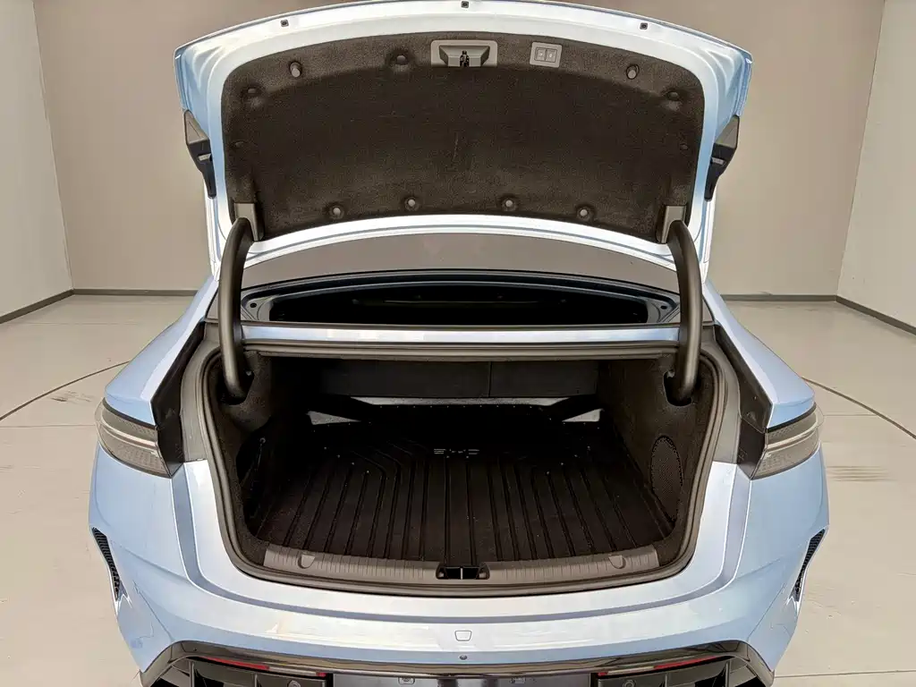BYD Seal — миниатюра 6