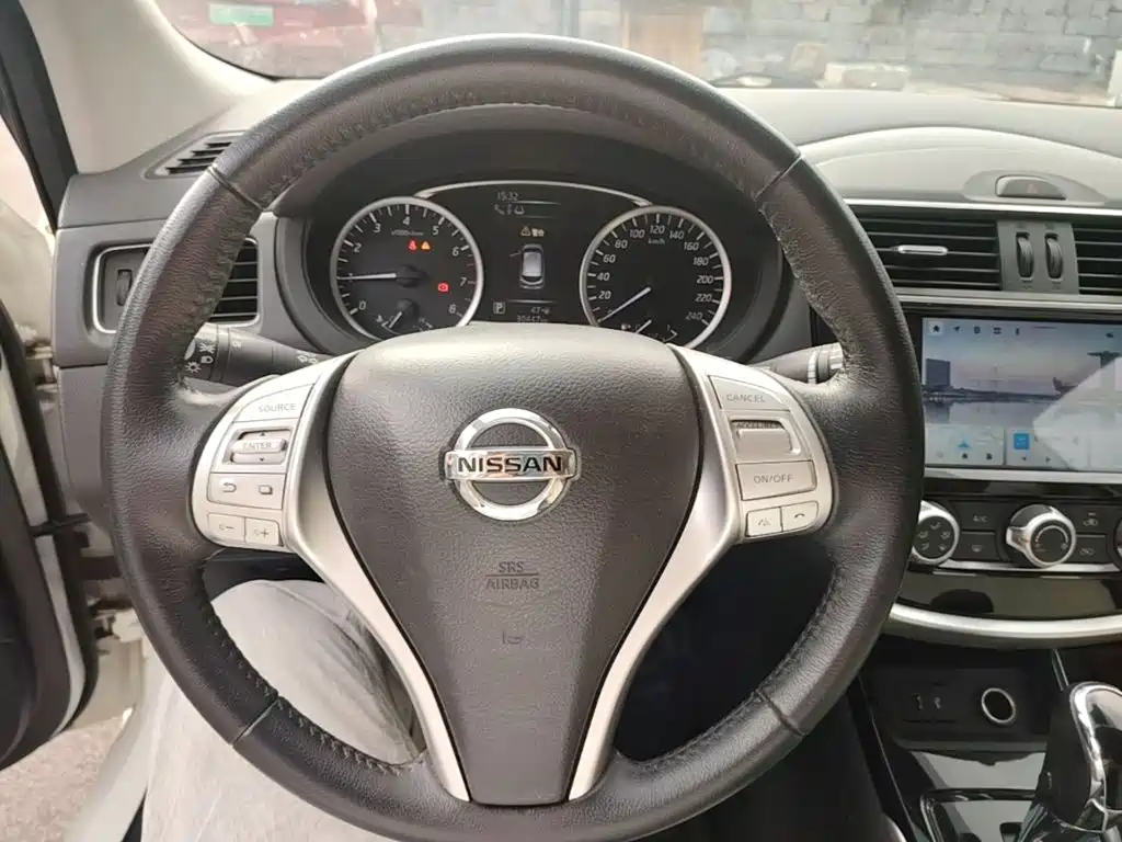 Nissan Tiida — миниатюра 11