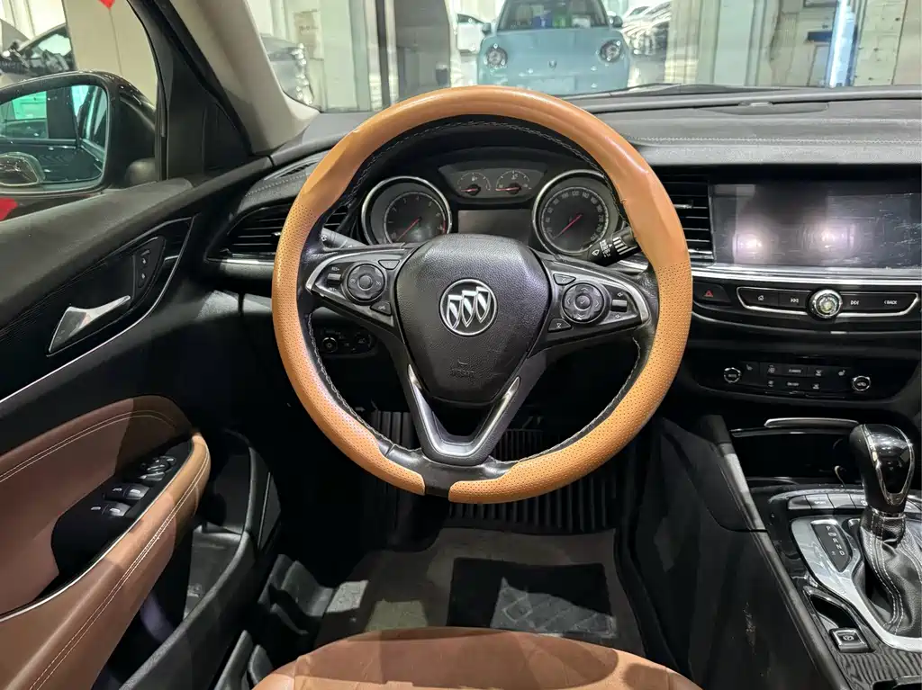 Buick Regal — миниатюра 8