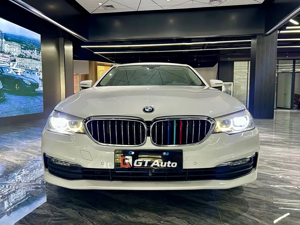 BMW 5 Series — миниатюра 2