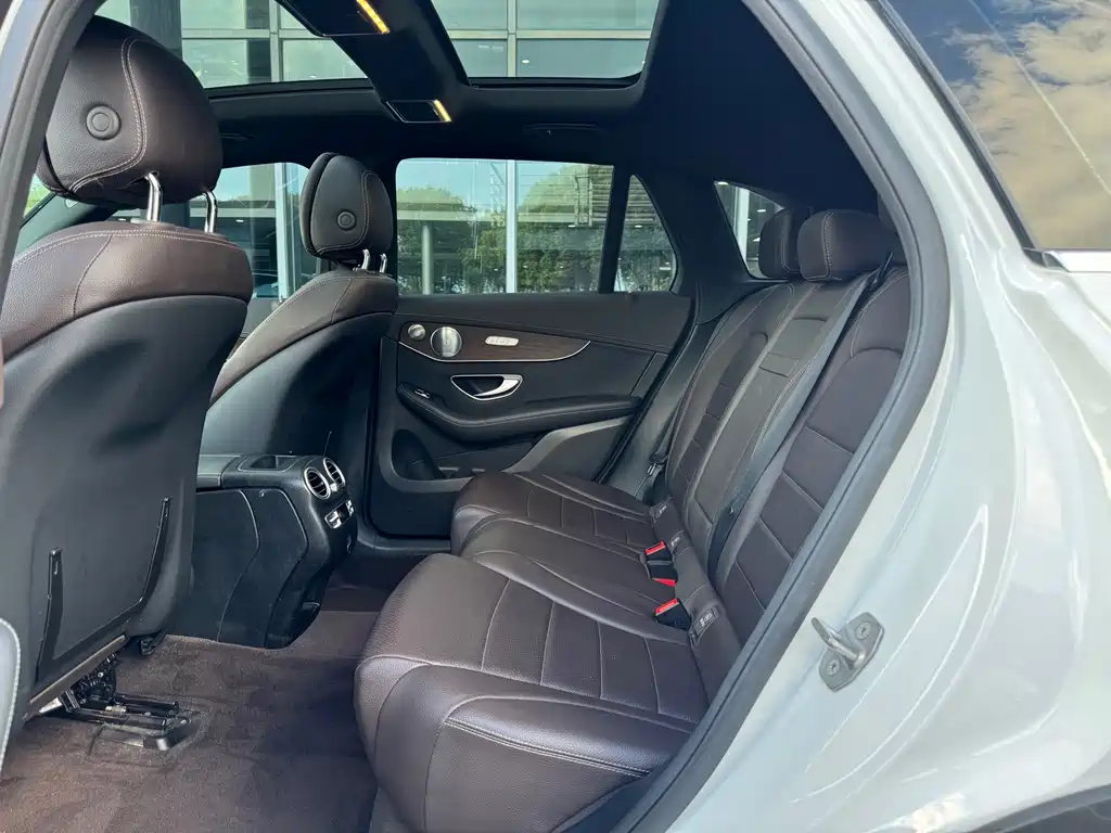 Mercedes-Benz GLC — миниатюра 16