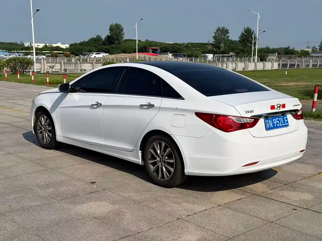 Hyundai Sonata — миниатюра 9