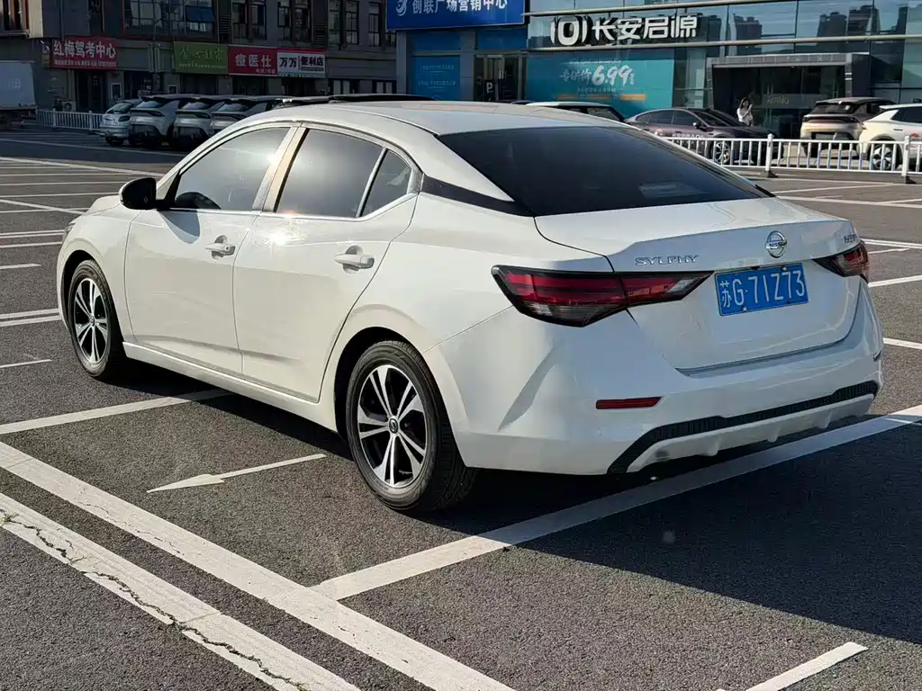 Nissan Sylphy — миниатюра 7
