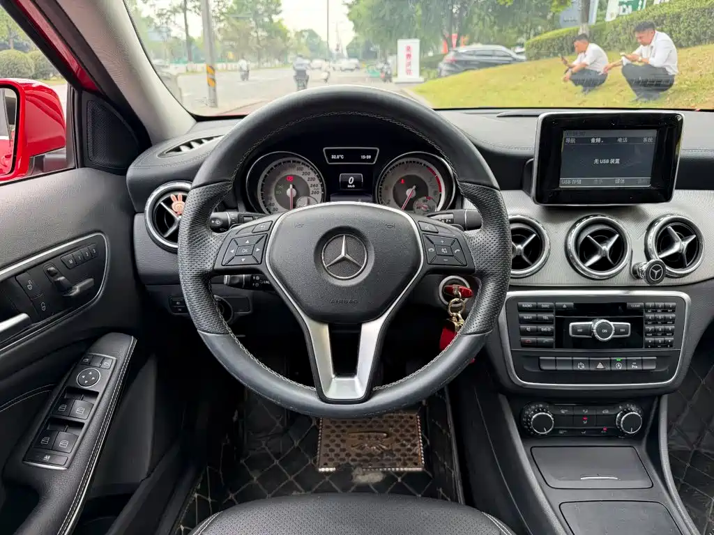 Mercedes-Benz GLA — миниатюра 14