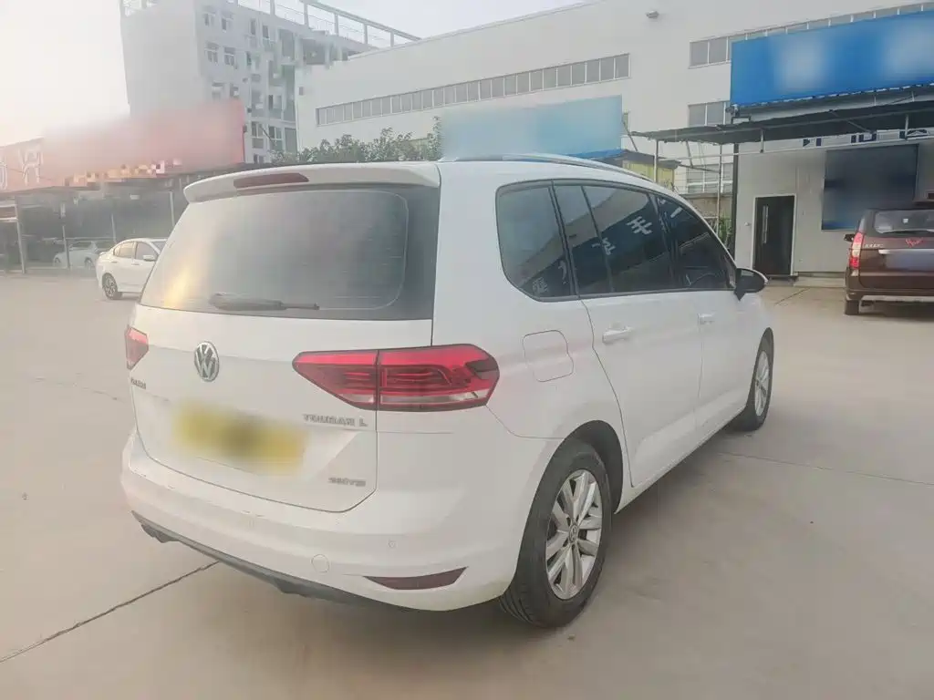 Volkswagen Touran — миниатюра 5