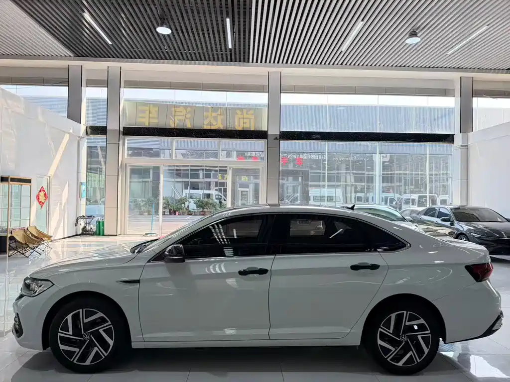 Volkswagen Sagitar — миниатюра 3