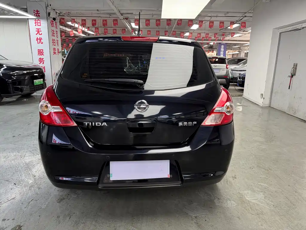 Nissan Tiida — миниатюра 10