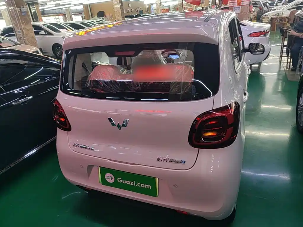 Wuling MINIEV — миниатюра 6