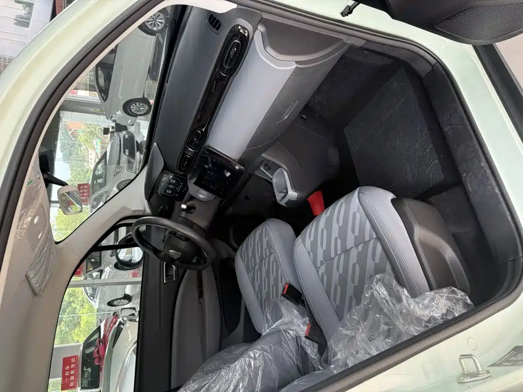Leapmotor Leapmotor T03 — миниатюра 6