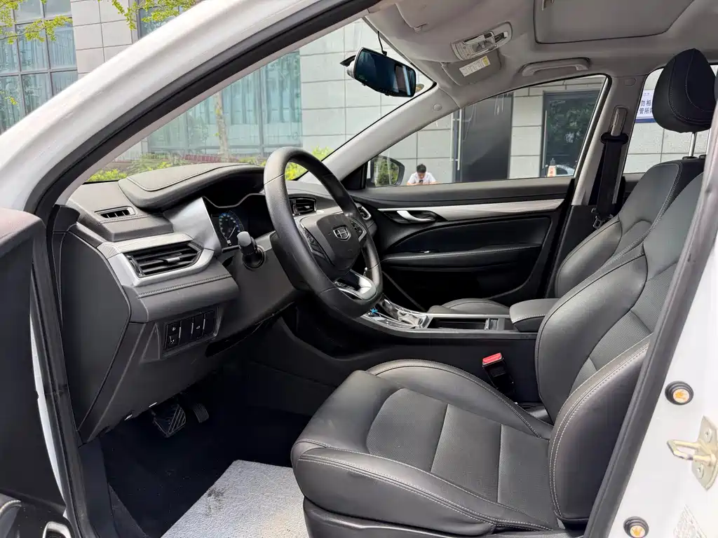 Geely Emgrand — миниатюра 5