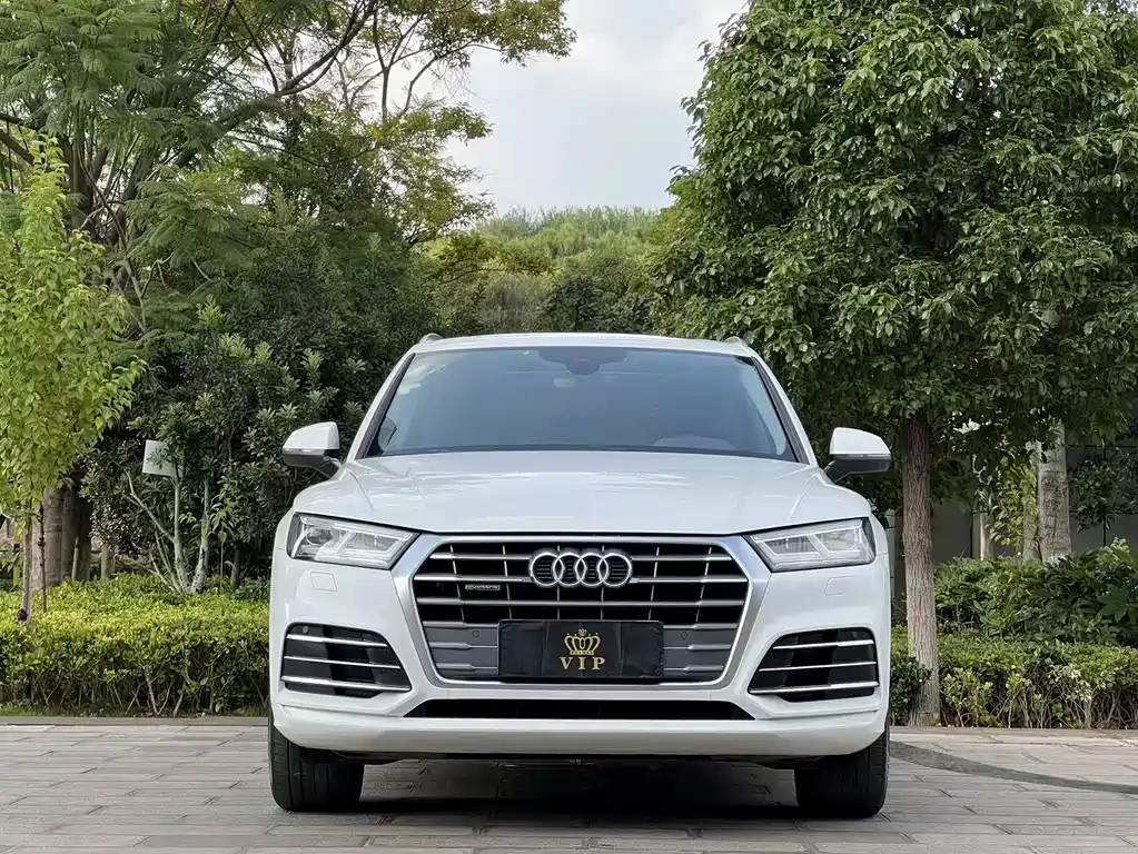 Audi Q5L — миниатюра 2