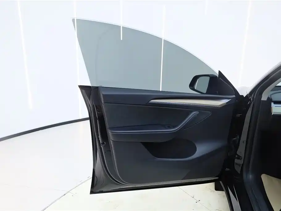 Tesla Model Y — фотографии объявления, Фото 16